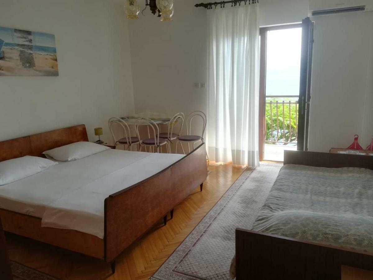 Apartmani Ujdur Omiš Eksteriør bilde