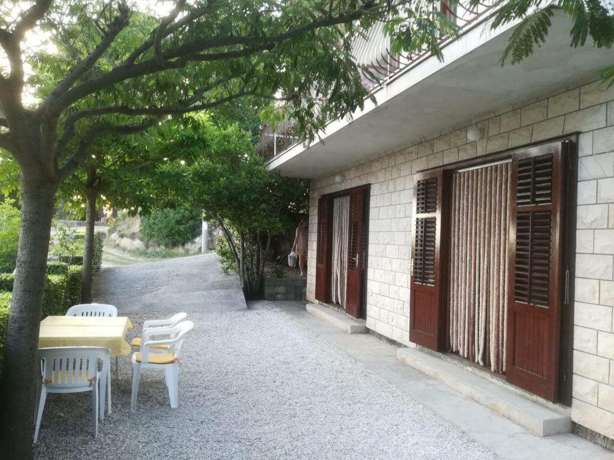 Apartmani Ujdur Omiš Eksteriør bilde