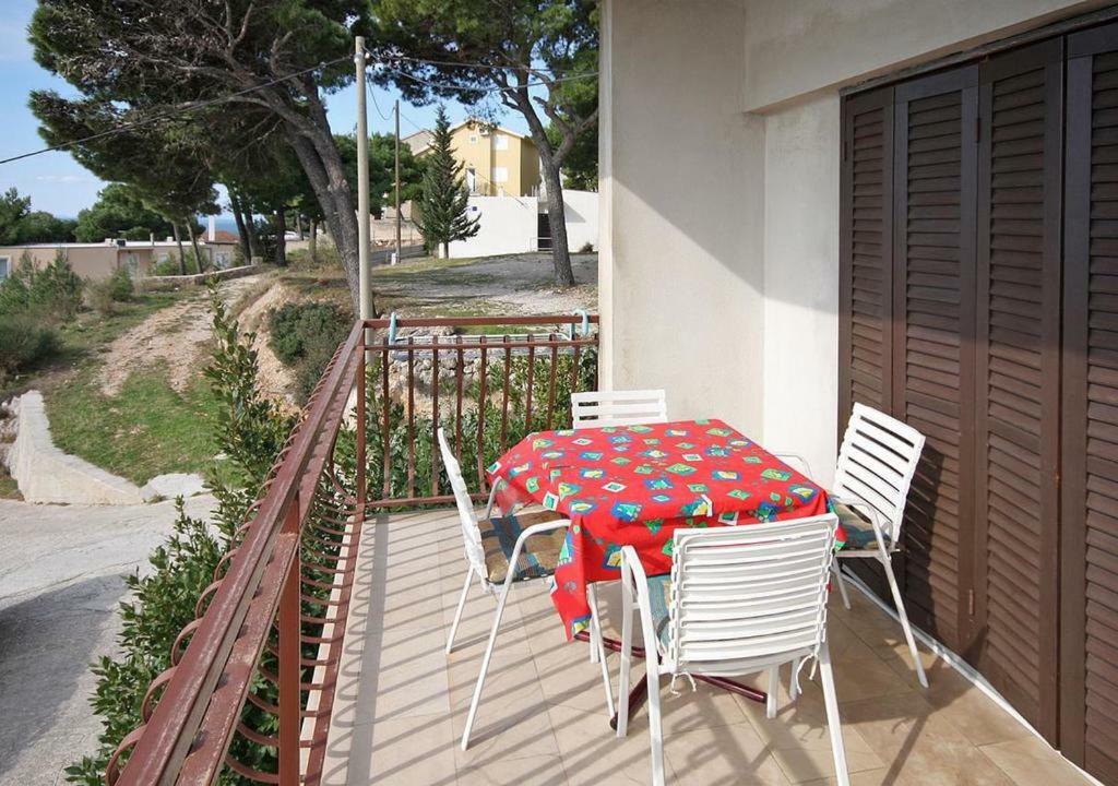 Apartmani Ujdur Omiš Eksteriør bilde