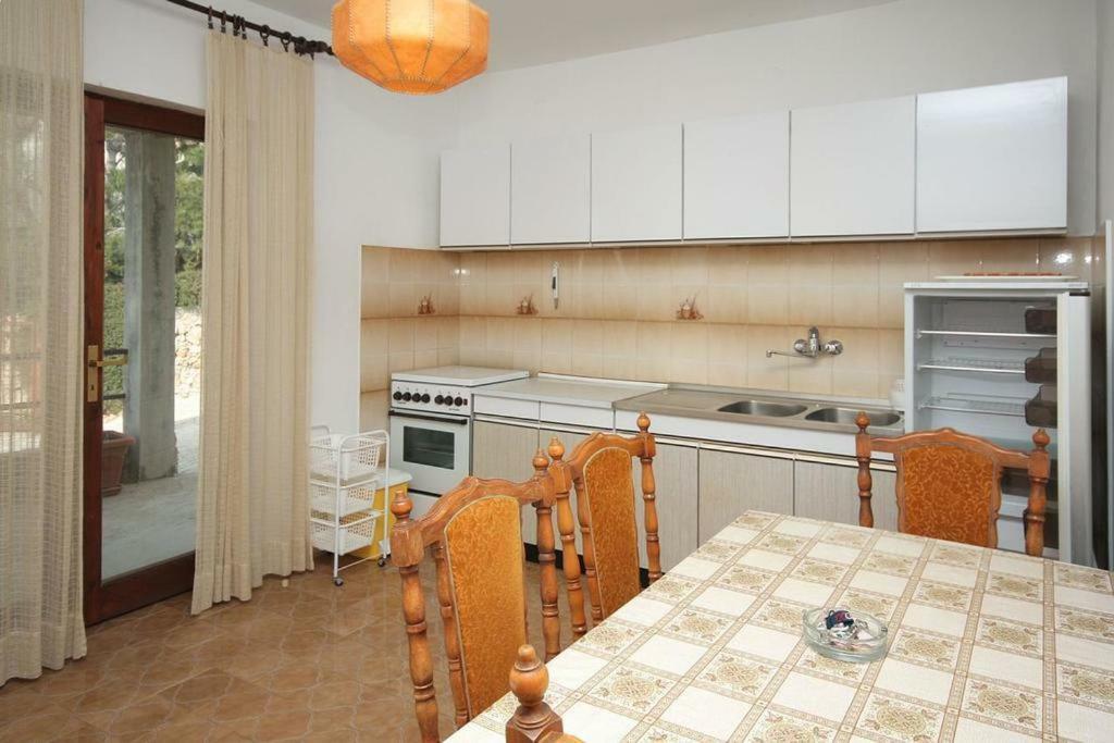 Apartmani Ujdur Omiš Eksteriør bilde